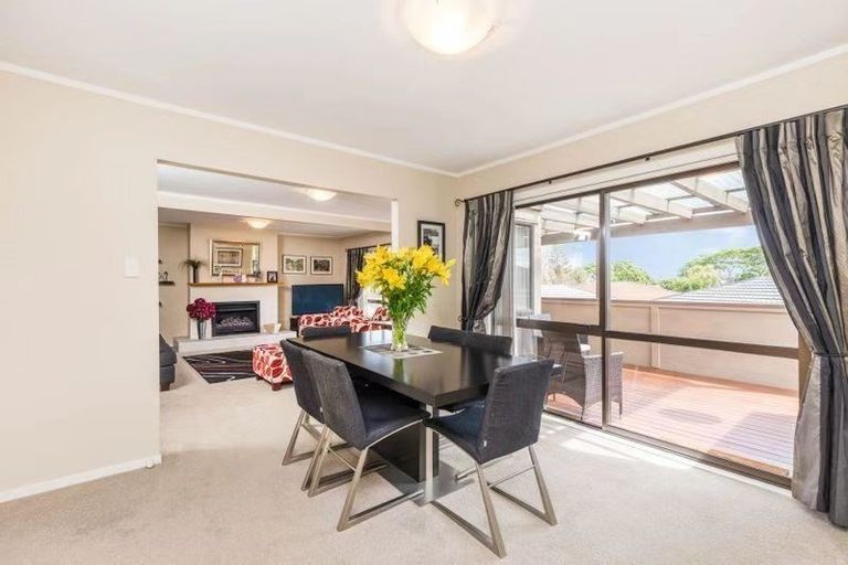 Photo of property in 13 Framalda Place, Conifer Grove, Takanini, 2112