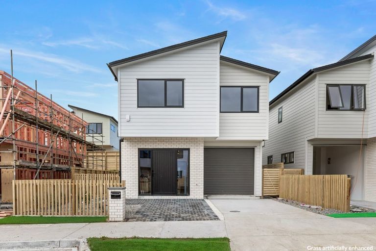 Photo of property in 17 Cordyline Street, Westgate, 0814