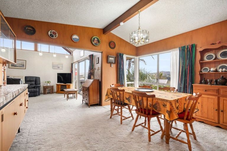 Photo of property in 18 Kokich Crescent, Onerahi, Whangarei, 0110