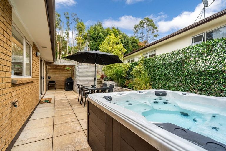 Photo of property in 11 Phoebe Meikle Place, Torbay, Auckland, 0630