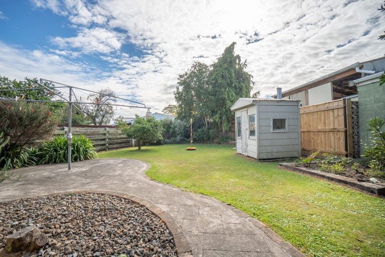 Photo of property in 86 Ruamahanga Crescent, Terrace End, Palmerston North, 4410