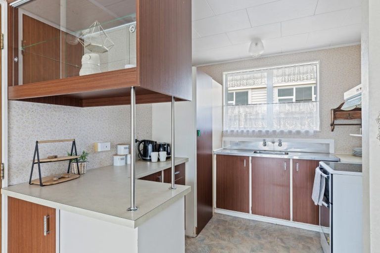 Photo of property in 2/31 Grey Street, Waitara, 4320