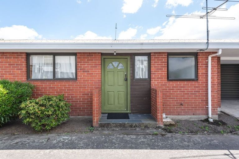 Photo of property in 2/61 Caledonian Road, St Albans, Christchurch, 8014