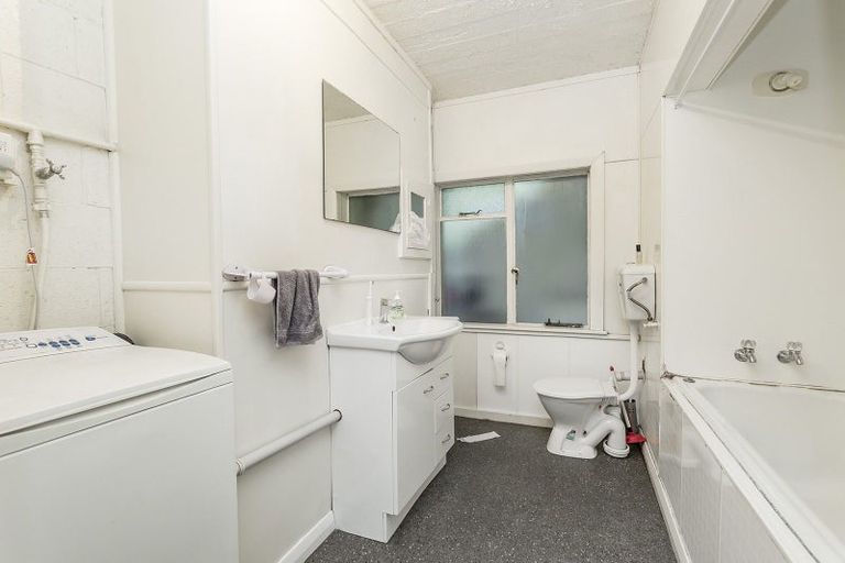 Photo of property in 28 Smith Street, Dunedin Central, Dunedin, 9016