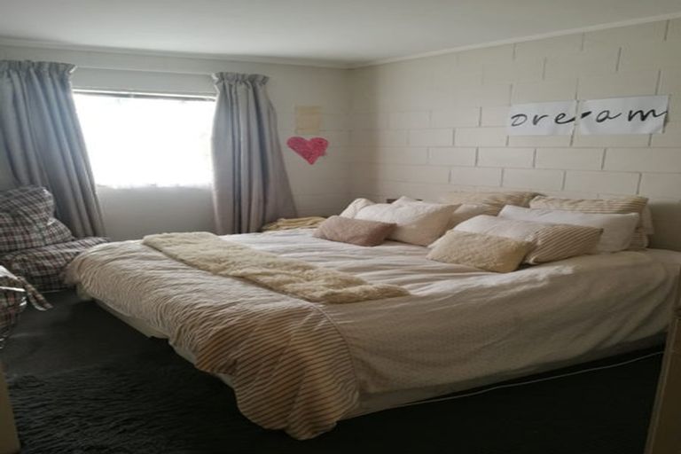 Photo of property in 1/58 Clayburn Road, Glen Eden, Auckland, 0602