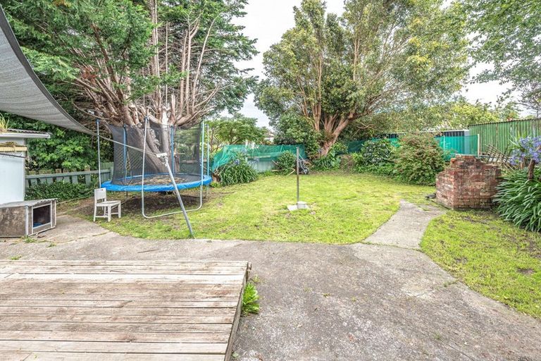 Photo of property in 17 Hutchison Crescent, Durie Hill, Whanganui, 4500