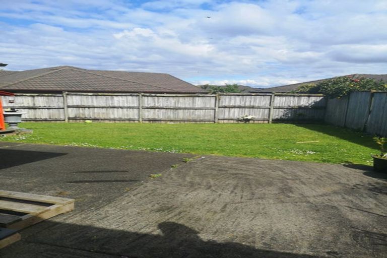 Photo of property in 41 Speyside Crescent, Flat Bush, Auckland, 2016