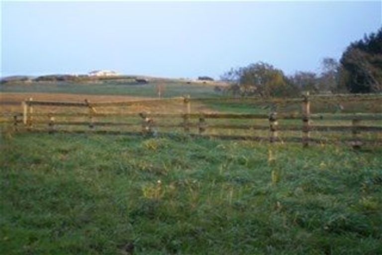 Photo of property in 18 Jg Wilson Drive, Waipukurau, 4281