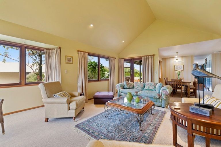 Photo of property in 14 Cobbe Place, Pomare, Rotorua, 3015
