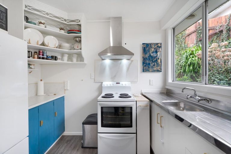 Photo of property in 1/377 Main Road, Tawa, Wellington, 5028