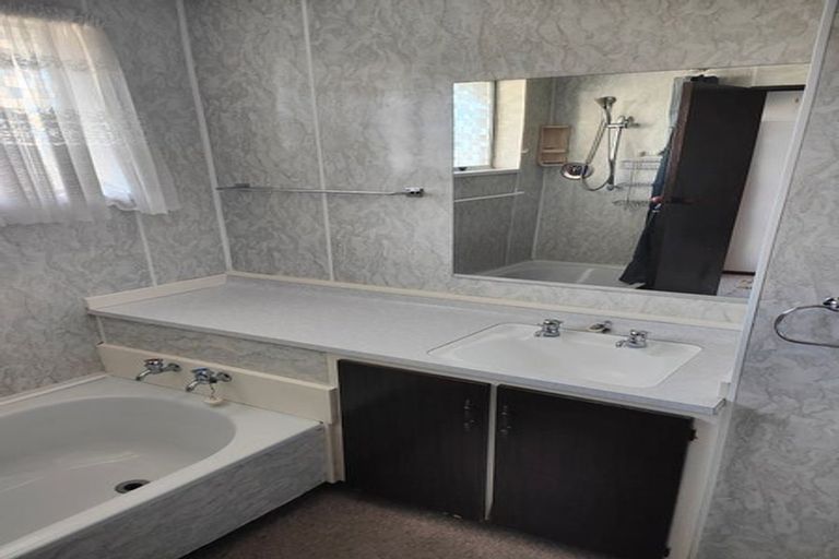 Photo of property in 14f Wesley Street, South Dunedin, Dunedin, 9012