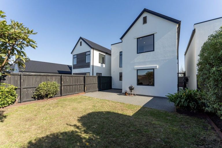 Photo of property in 83 Faringdon Boulevard, Rolleston, 7615