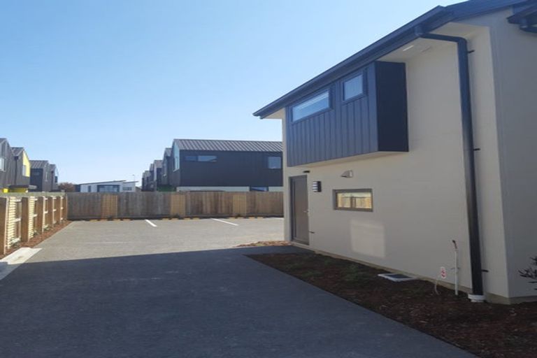 Photo of property in 6/45 Division Street, Riccarton, Christchurch, 8041
