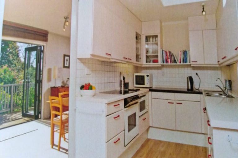 Photo of property in 7 Titiwai Place, Birkenhead, Auckland, 0626