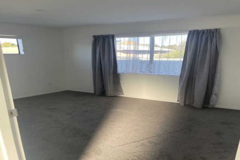 Photo of property in 2/32 Spriggs Crescent, Greenmeadows, Napier, 4112