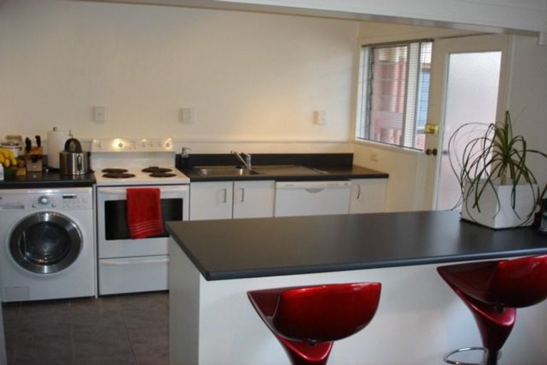 Photo of property in 99 Grant Road, Thorndon, Wellington, 6011