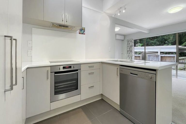 Photo of property in 3/8 Park Hill Road, Birkenhead, Auckland, 0626