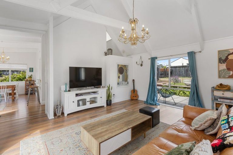 Photo of property in 18 Antonia Place, Bell Block, New Plymouth, 4312