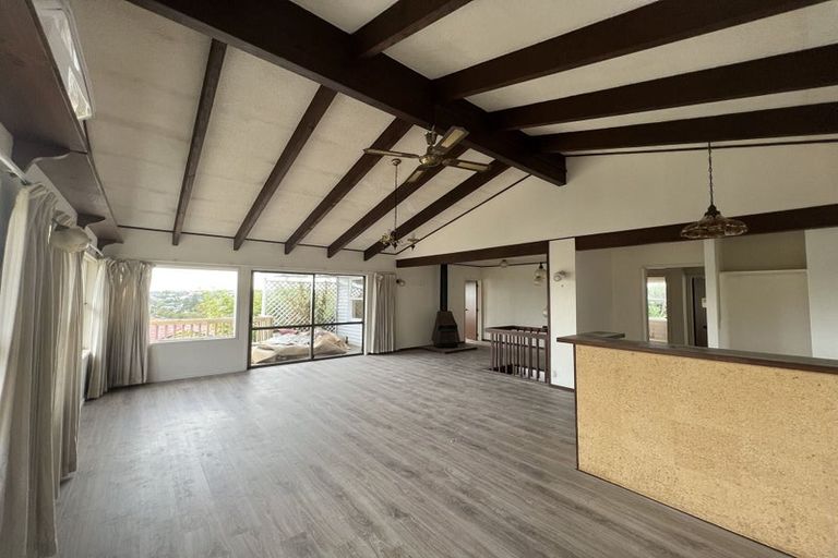 Photo of property in 61 Lyons Avenue, Murrays Bay, Auckland, 0630