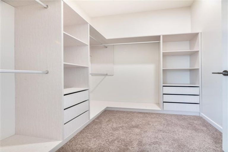 Photo of property in 16 Taiororua Avenue, Massey, Auckland, 0614