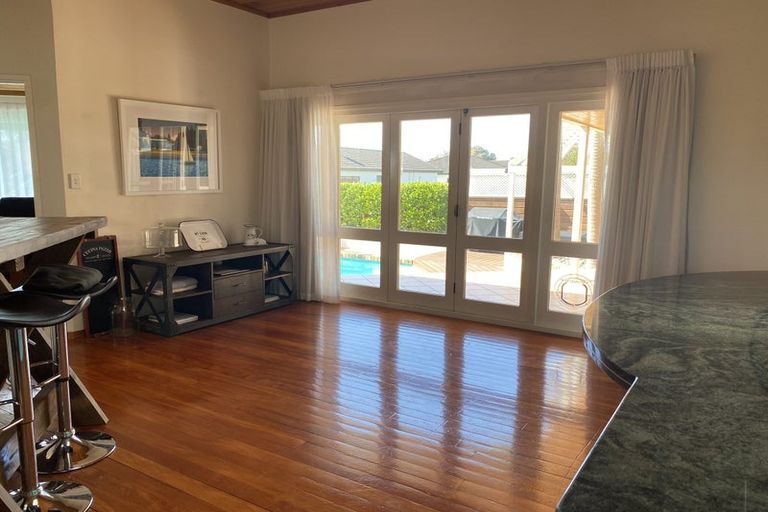 Photo of property in 77a The Parade, Bucklands Beach, Auckland, 2012