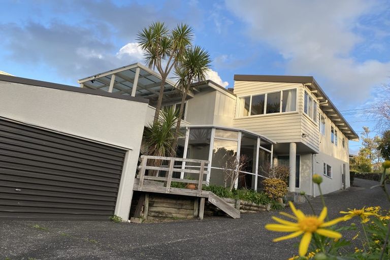 Photo of property in 33 Beulah Avenue, Rothesay Bay, Auckland, 0630