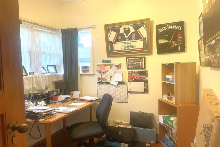 Photo of property in 28 Bell Road, Waiwhetu, Lower Hutt, 5010
