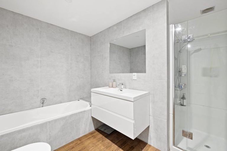 Photo of property in 309 Eastern Terrace, Sydenham, Christchurch, 8023