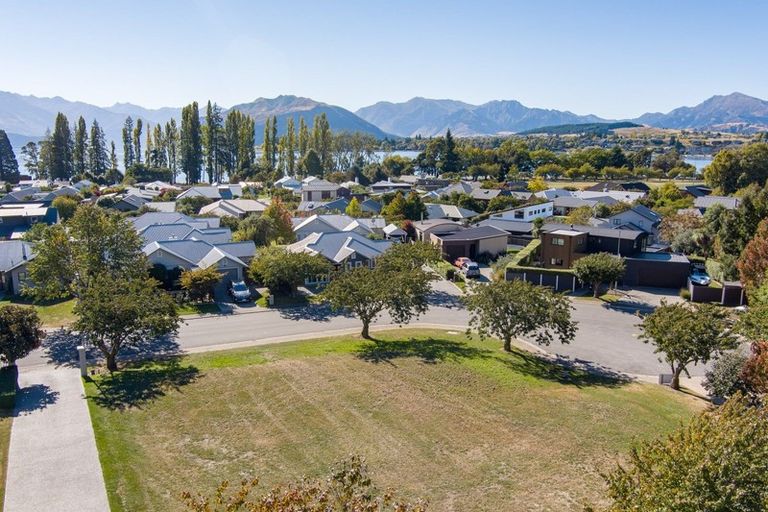 Photo of property in 22 Hyland Street, Wanaka, 9305