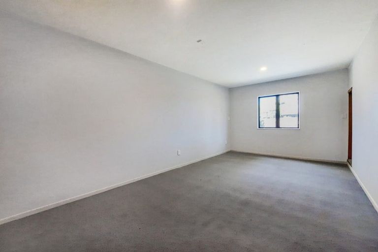 Photo of property in 3 Quirk Place, Sockburn, Christchurch, 8042