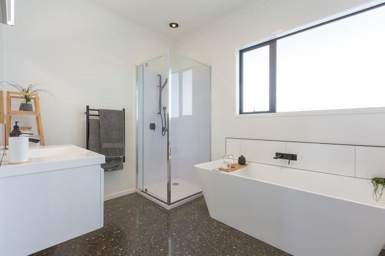 Photo of property in 19 Smith Street, Lepperton, New Plymouth, 4373