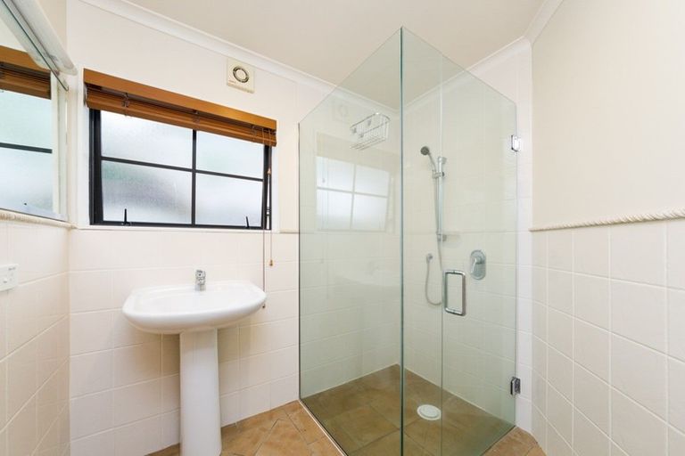Photo of property in 102 Jickell Street, Hokowhitu, Palmerston North, 4410