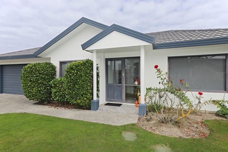 Photo of property in 11 Alderney Close, Taradale, Napier, 4112