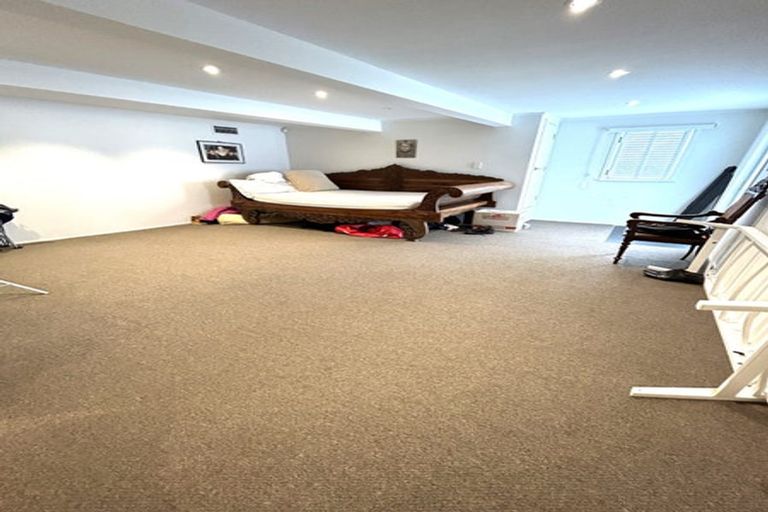 Photo of property in 132 Kohimarama Road, Kohimarama, Auckland, 1071