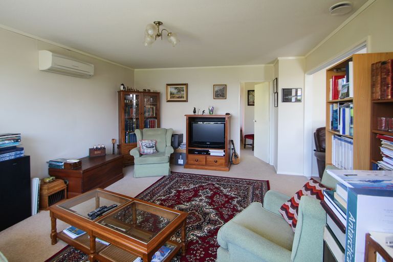 Photo of property in 70 Awamoa Road, Holmes Hill, Oamaru, 9401