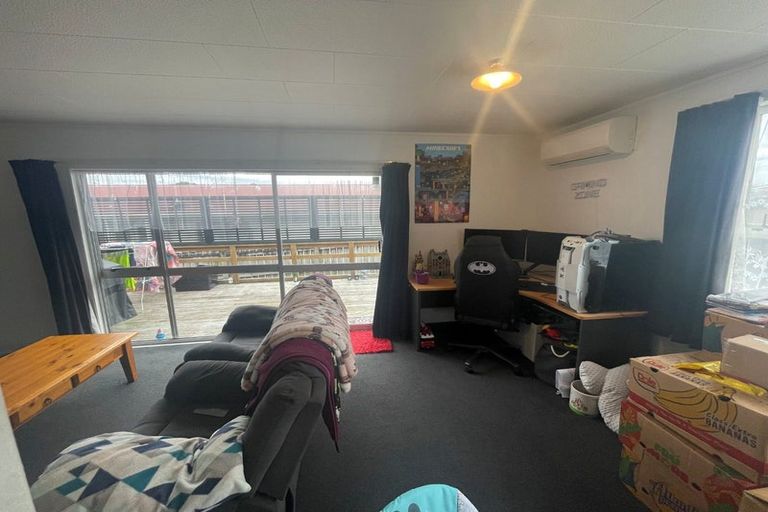 Photo of property in 11 Villa Place, Bell Block, New Plymouth, 4312