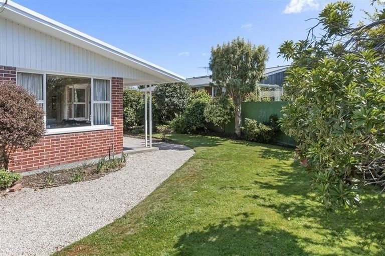 Photo of property in 8 Birkenhead Street, Avonhead, Christchurch, 8042