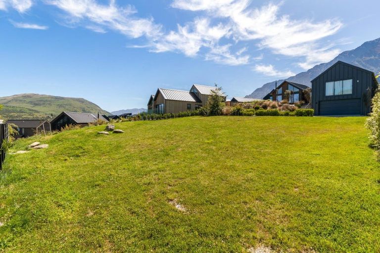 Photo of property in 5 Falconer Rise, Jacks Point, Queenstown, 9371