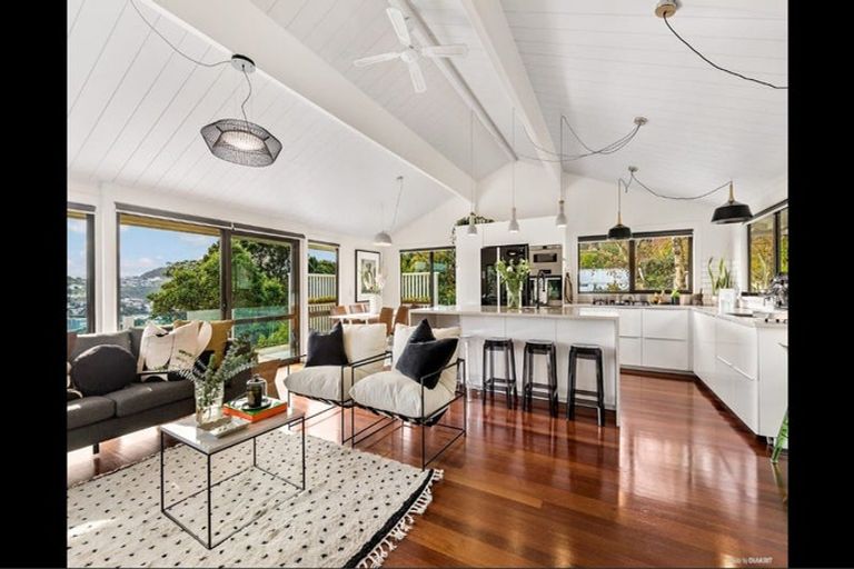 Photo of property in 147 Seatoun Heights Road, Miramar, Wellington, 6022