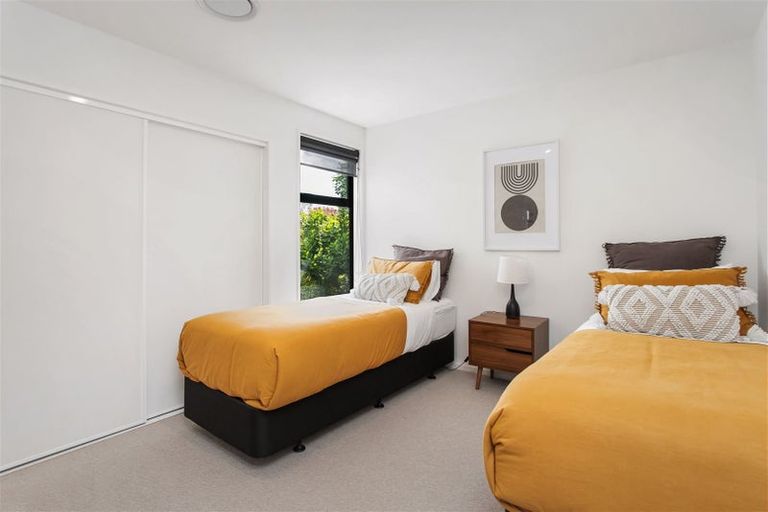 Photo of property in 2/39 Webb Street, St Albans, Christchurch, 8014