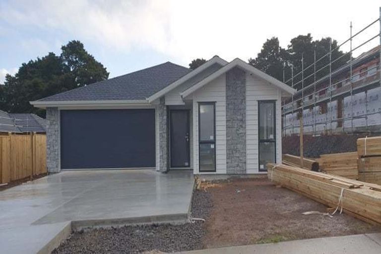 Photo of property in 111 Hillpark Drive, Pokeno, 2402