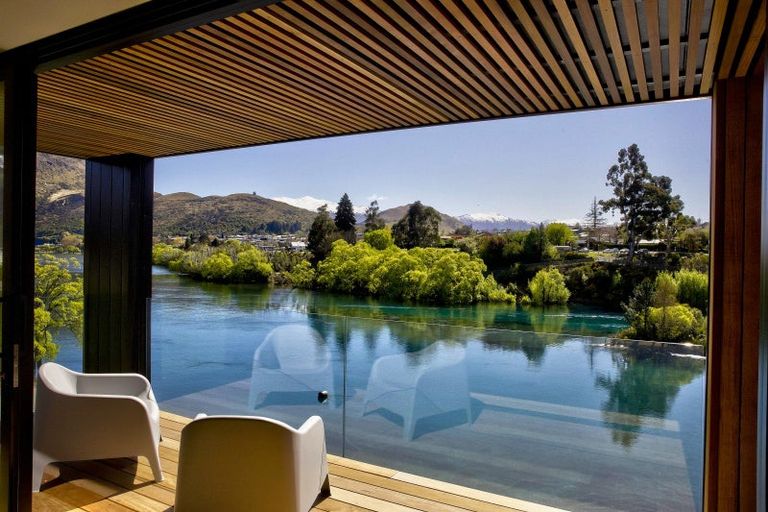 Photo of property in 11a William Rees Place, Kawarau Falls, Queenstown, 9300