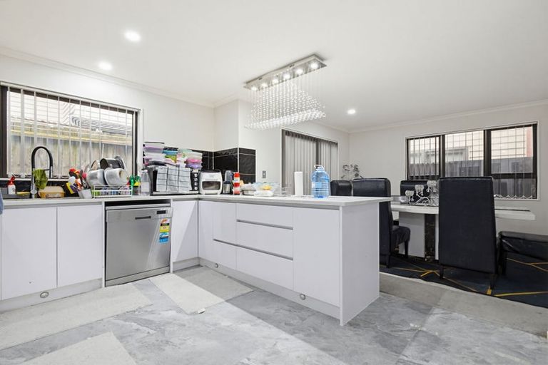 Photo of property in 56a Cambridge Terrace, Papatoetoe, Auckland, 2025