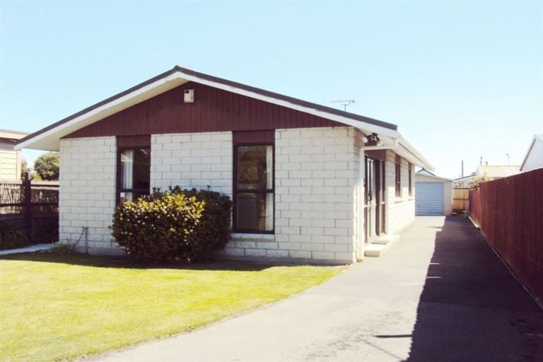 Photo of property in 92 Estuary Road, South New Brighton, Christchurch, 8062