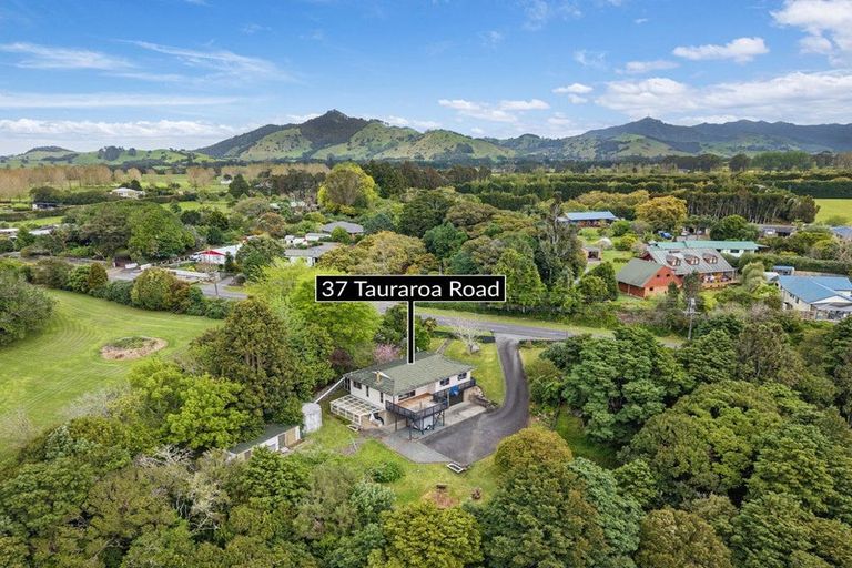 Photo of property in 37 Tauraroa Road, Maungakaramea, Whangarei, 0178