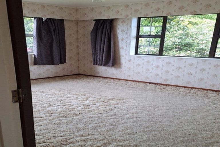 Photo of property in 11 Chartwell Drive, Eltham, 4322