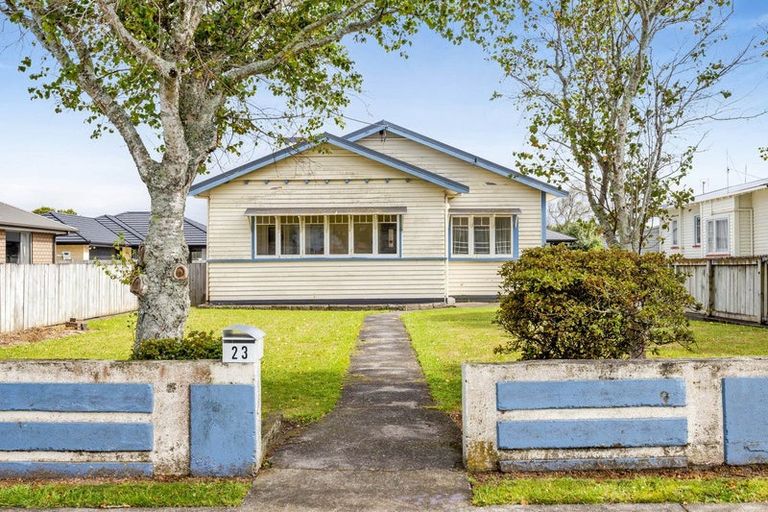 Photo of property in 23 Turuturu Road, Hawera, 4610