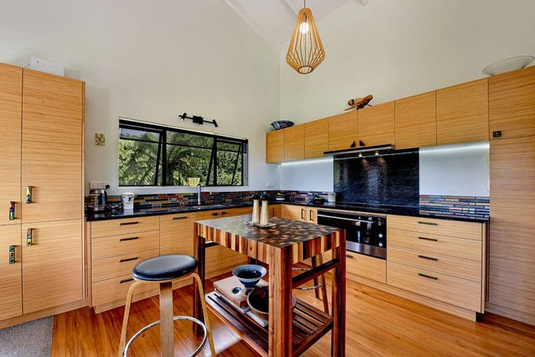 Photo of property in 100 Rocklands Road, Clifton, Takaka, 7183