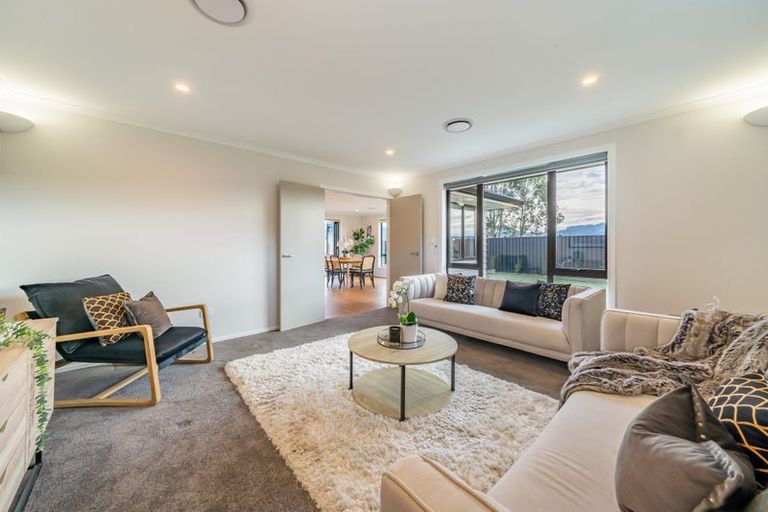 Photo of property in 79 Mawai Hakona Drive, Wallaceville, Upper Hutt, 5018