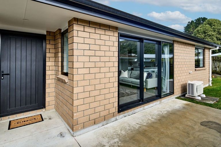 Photo of property in 37a Pembroke Street, Tawa, Wellington, 5028